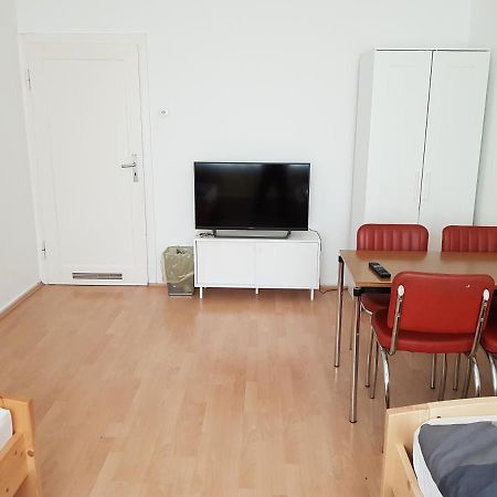 Private Guestroom Fair/Messe Hanovra Exterior foto