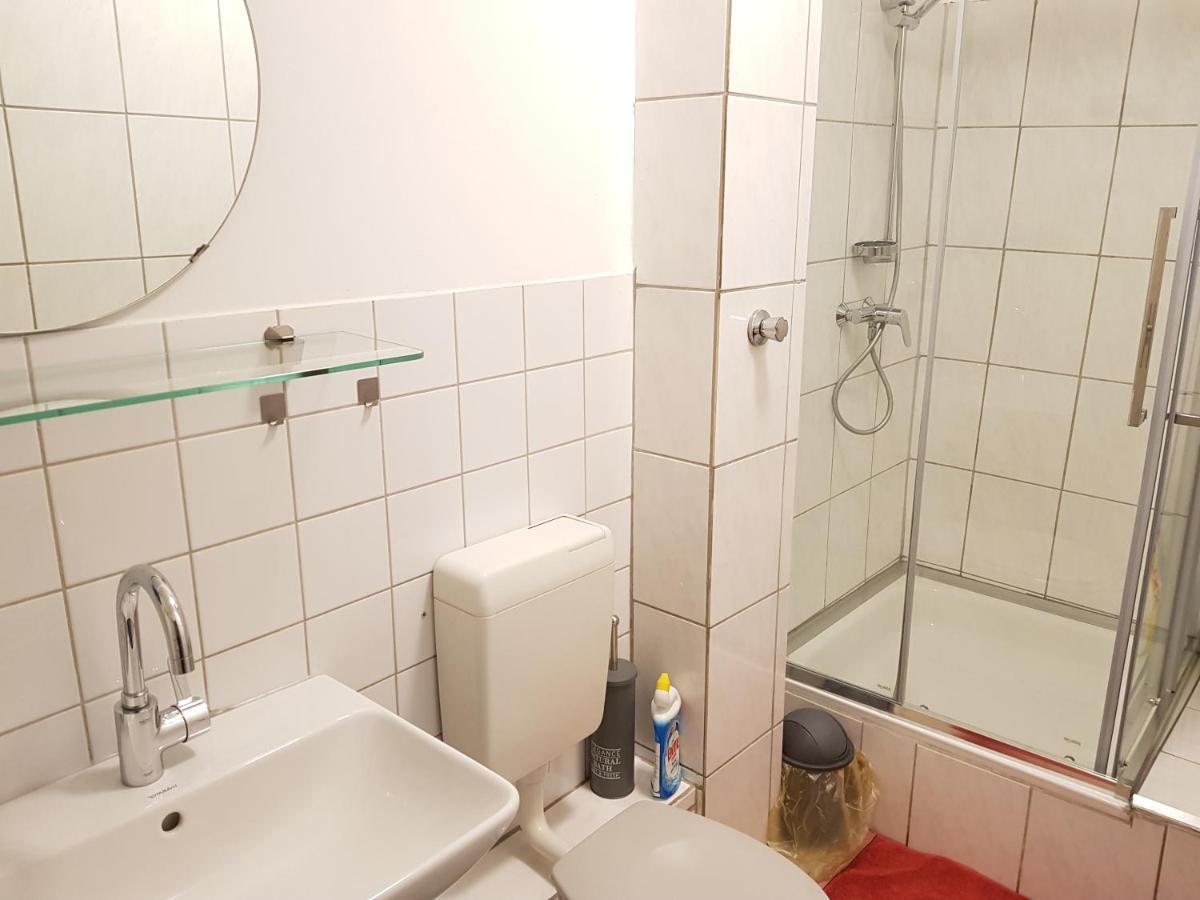 Private Guestroom Fair/Messe Hanovra Exterior foto